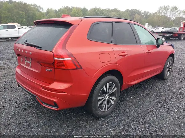 YV4L12RK3R1764147 — 2024 Volvo XC60, фото 4 с аукциона IAAI, Передняя часть