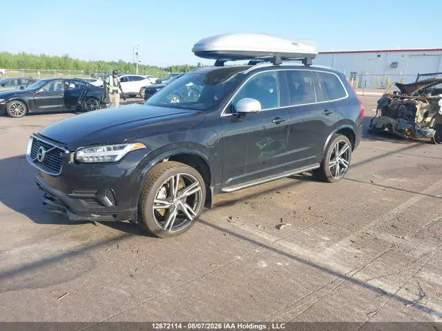 YV4BC0PM2H1121768 — 2017 Volvo XC90 Hybrid T8 Phev R-Design, фото 2 с аукциона IAAI 13.10.2026, Передняя часть