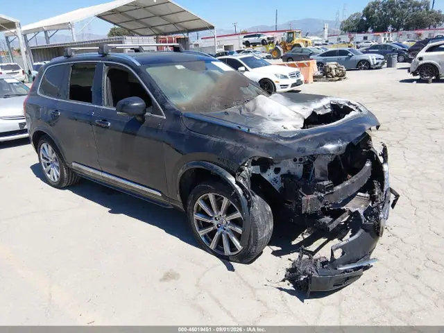 YV4A22PL2J1205581 — 2018 Volvo XC90 T6 Inscription, Пожар двигателя (Engine Burn), фото до ремонта