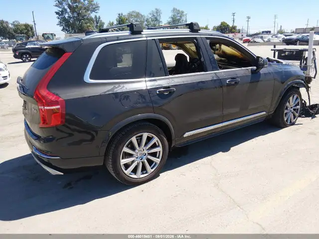 YV4A22PL2J1205581 — 2018 Volvo XC90 T6 Inscription, фото 4 с аукциона IAAI 30.09.2026, Пожар двигателя