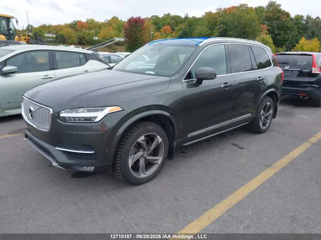 YV4A22PL2J1202910 — 2018 Volvo XC90 T6, фото 2 с аукциона IAAI 13.10.2026, Крыша