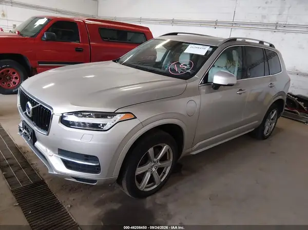 YV4BC0PK0G1081283 — 2016 Volvo XC90, фото 2 с аукциона IAAI, Правый бок