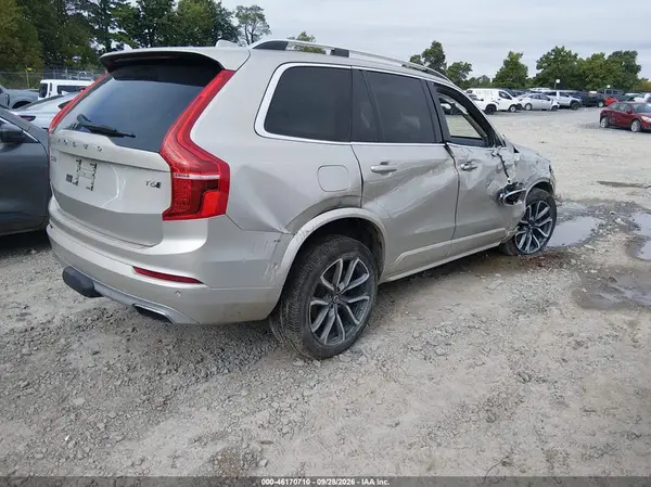 YV4A22PK3H1130469 — 2017 Volvo XC90, фото 4 с аукциона IAAI, Передняя часть