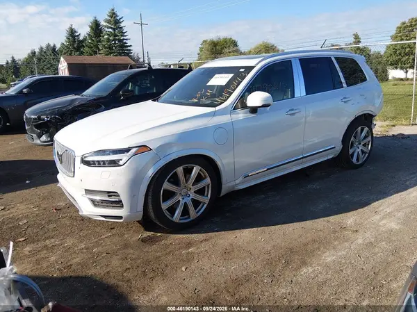 YV4BC0ZX5H1127300 — 2017 Volvo XC90, фото 2 с аукциона IAAI, Задняя часть