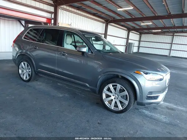 YV4BC0PLXH1114509 — 2017 Volvo XC90, Естественный износ (Normal Wear & Tear), фото до ремонта