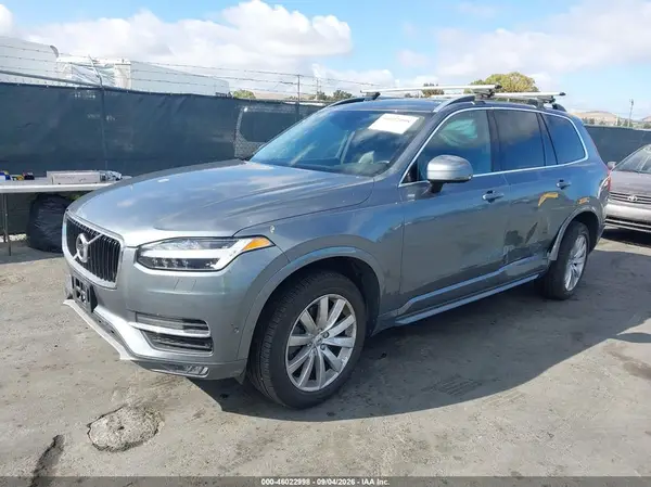YV4A22PK3J1337515 — 2018 Volvo XC90, фото 2 с аукциона IAAI, Левый бок
