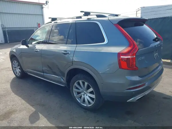 YV4A22PK3J1337515 — 2018 Volvo XC90, фото 3 с аукциона IAAI, Левый бок