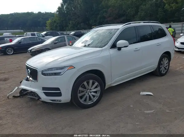 YV4102CK7J1370111 — 2018 Volvo XC90, фото 2 с аукциона IAAI 14.10.2026, Передняя часть справа