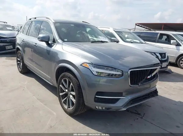 YV4A22PK4J1213740 — 2018 Volvo XC90, Передняя часть слева (Left Front), фото до ремонта