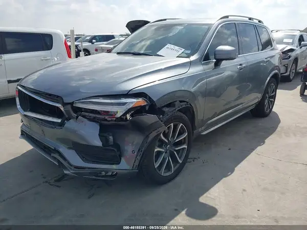 YV4A22PK4J1213740 — 2018 Volvo XC90, фото 2 с аукциона IAAI, Передняя часть слева
