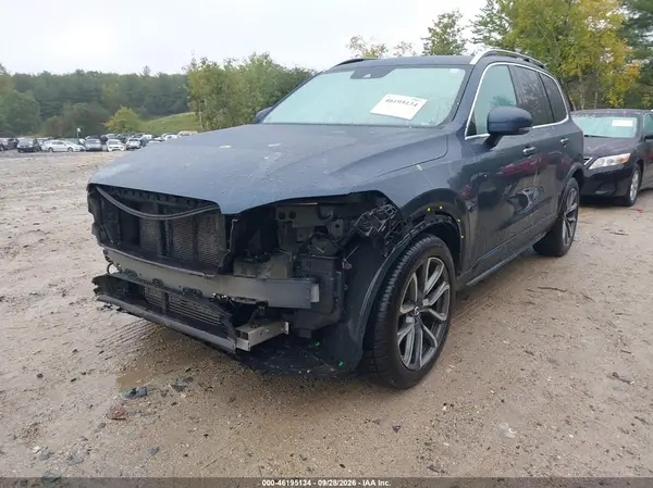 YV4A22PKXJ1201074 — 2018 Volvo XC90, фото 2 с аукциона IAAI, Передняя часть