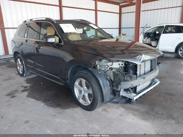 YV4102KK7J1193741 — 2018 Volvo XC90, Передняя часть (Front End), фото до ремонта