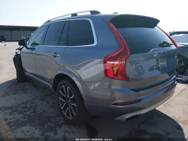 YV4A22PK0J1320350 — 2018 Volvo XC90, фото 3 с аукциона IAAI, Передняя часть