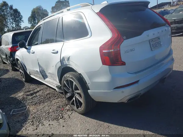 YV4A22PK5K1454773 — 2019 Volvo XC90, фото 3 с аукциона IAAI, Левый бок