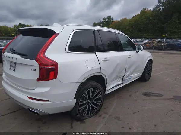 YV4102PK4L1609174 — 2020 Volvo XC90, фото 4 с аукциона IAAI, Правый бок