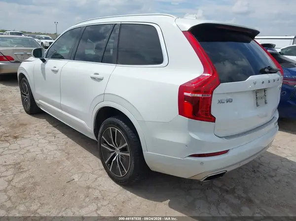 YV4A22PK5L1550162 — 2020 Volvo XC90, фото 3 с аукциона IAAI, Передняя часть справа