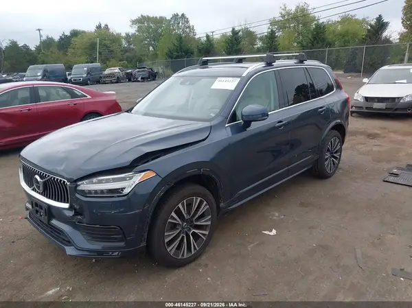 YV4102PK8N1807825 — 2022 Volvo XC90, фото 2 с аукциона IAAI 13.10.2026, Передняя часть