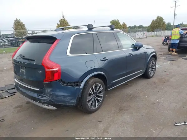 YV4102PK8N1807825 — 2022 Volvo XC90, фото 4 с аукциона IAAI 13.10.2026, Передняя часть