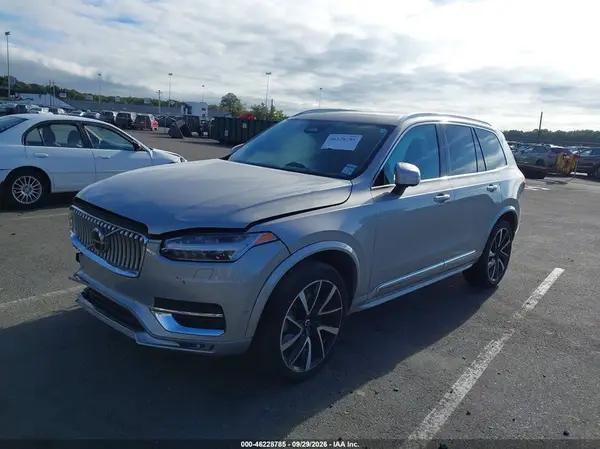 YV4062PN4P1928083 — 2023 Volvo XC90, фото 2 с аукциона IAAI, Передняя часть