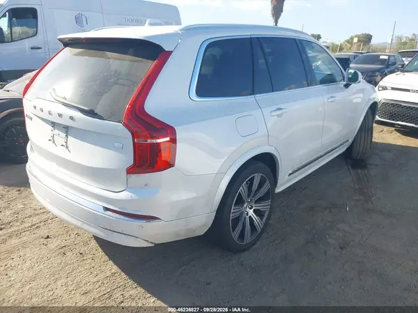 YV4H60CV3P1941694 — 2023 Volvo XC90, фото 4 с аукциона IAAI, Левый бок