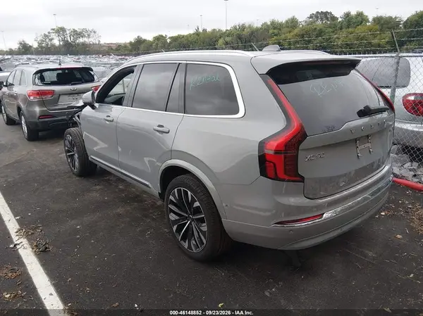 YV4062PE2T1434279 — 2026 Volvo XC90, фото 3 с аукциона IAAI, Передняя часть