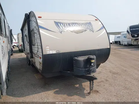 4X4TWDD24J7358235 — 2018 Wildwood Other, Град (Hail), фото до ремонта