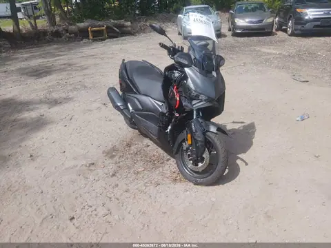 MH3SH23E5SK001691 — 2025 Yamaha CZD300 A, Передняя часть (Front End), фото до ремонта