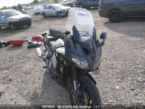 JYARP30N3KA000664 — 2019 Yamaha FJR1300 Ae, Правый бок (Right Side), фото до ремонта