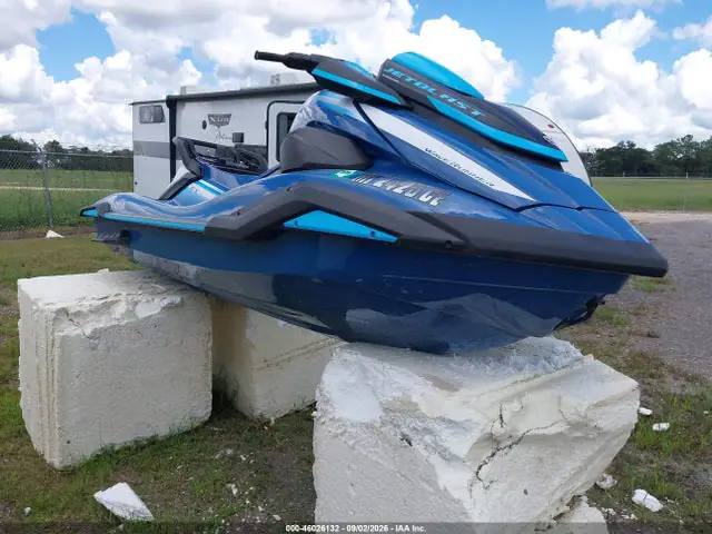 YAMAA2203K324 — 2024 Yamaha Fx Cruiser, Пресная вода (Fresh Water), фото до ремонта