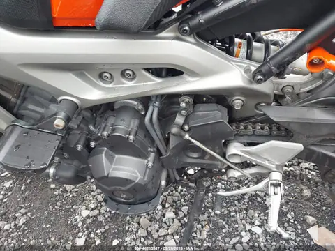 2014 Yamaha FZ09 VIN JYARN33E6EA001734 фото 9