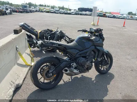 2016 Yamaha FZ09 VIN JYARN33N5GA002537 фото 4