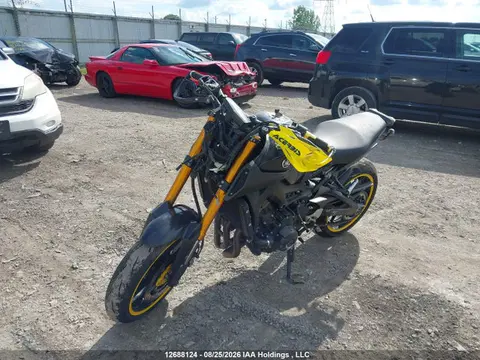 2016 Yamaha FZ09 VIN JYARN33N7GA002619 фото 2