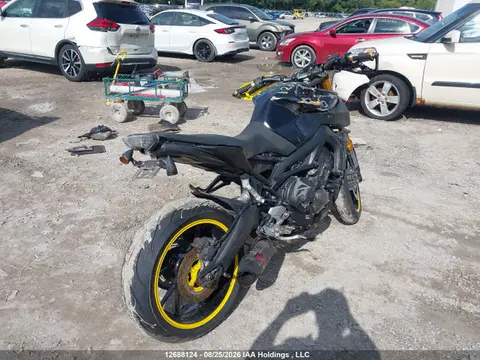 2016 Yamaha FZ09 VIN JYARN33N7GA002619 фото 4