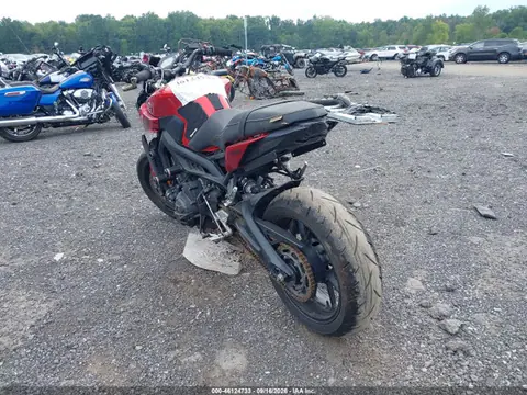 2017 Yamaha FZ09 VIN JYARN53E4HA000808 фото 3
