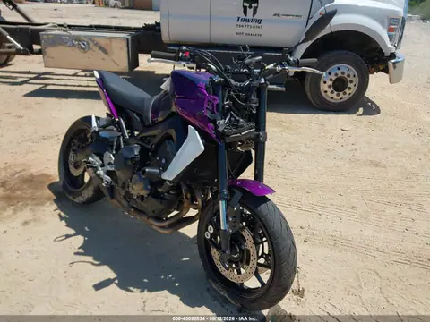JYARN53E3LA008505 — 2020 Yamaha MT09, Передняя часть (Front End), фото до ремонта