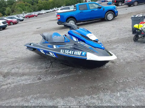 YAMA1022B818 — 2018 Yamaha VXR, Правый бок (Right Side), фото до ремонта