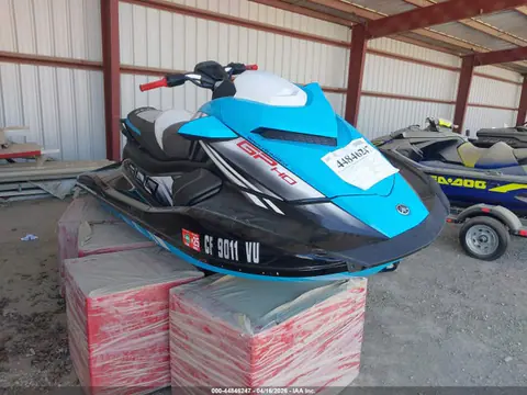 YAMA0386K324 — 2024 Yamaha Waverunner, Задняя часть справа (Right Rear), фото до ремонта