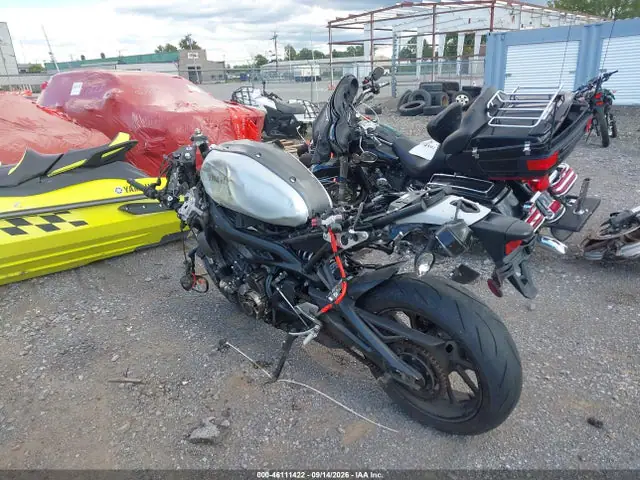 JYARN47E2GA000163 — 2016 Yamaha XSR900 60TH Anniversary, фото 3 с аукциона IAAI 30.09.2026, Повреждения со всех сторон
