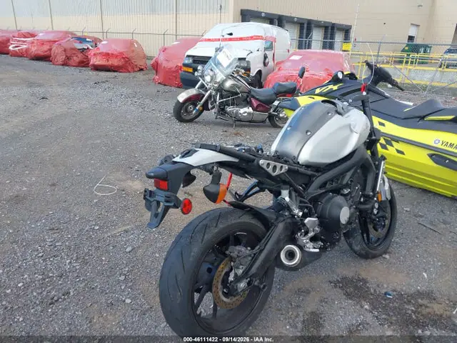 JYARN47E2GA000163 — 2016 Yamaha XSR900 60TH Anniversary, фото 4 с аукциона IAAI 30.09.2026, Повреждения со всех сторон