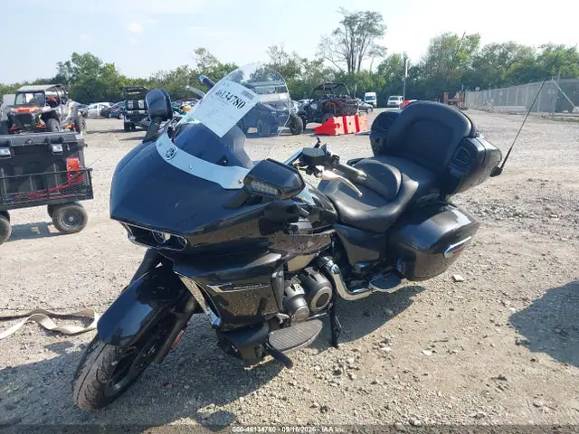 JYAVP38Y1JA000366 — 2018 Yamaha XV1900 Fd, фото 2 с аукциона IAAI 30.09.2026, Правый бок
