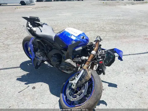 JYARNA3Y9SA000572 — 2025 Yamaha YZF890 C, Передняя часть (Front End), фото до ремонта