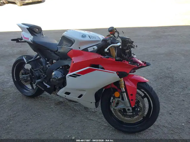 JYARNA3Y2SA000381 — 2025 Yamaha YZF890 C, Передняя часть (Front End), фото до ремонта