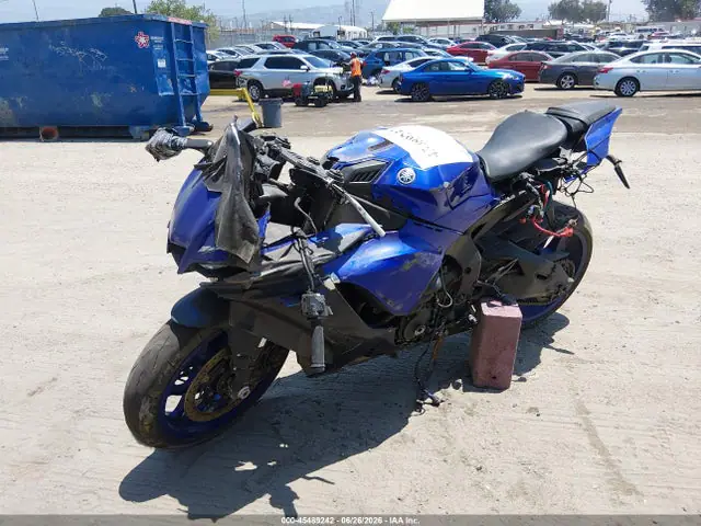 JYARN66Y4PA000933 — 2023 Yamaha YZFR1, фото 2 с аукциона IAAI 14.10.2026, Передняя и задняя части
