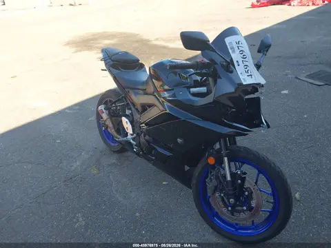 MH3RH18Y5MK007828 — 2021 Yamaha YZFR3 A, Не указано (Unknown), фото до ремонта