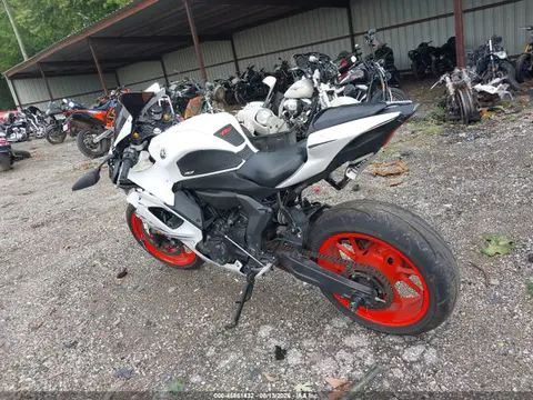 2023 Yamaha Yzfr7 VIN JYARM38E7PA004933 фото 3