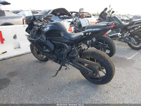 2023 Yamaha Yzfr7 VIN JYARM38Y1PA001939 фото 3