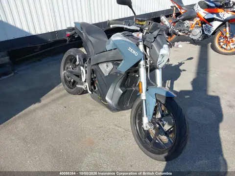 538SMMZ41PCA23834 — 2023 Zero Motorcycles Inc S, Передняя часть справа (Right Front), фото до ремонта
