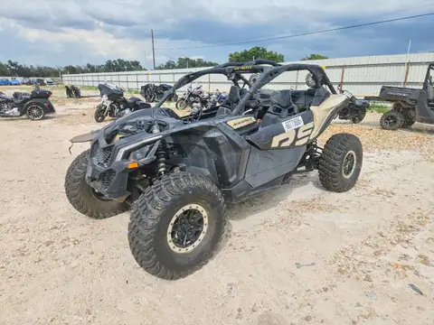 3JBVGAW21HK000631 — 2017 Can-Am Maverick X3, фото 2 с аукциона Аукцион 24.09.2026, Разукомплектован