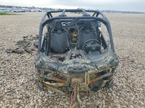 3JBVGAY41KK002434 — 2019 Can-Am Maverick X3, фото 2 с аукциона Аукцион 17.09.2026, Передняя часть