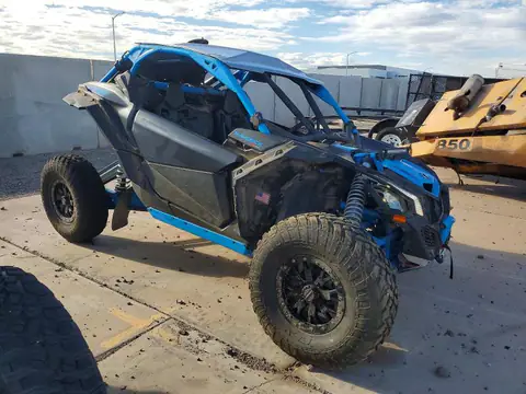 3JBVVAW21KK000397 — 2019 Can-Am Maverick X3, Передняя часть (Front End), фото до ремонта